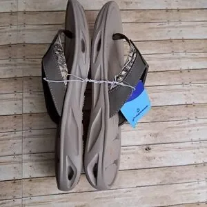 O Rageous | Shoes | Orageous Reeltree Khaki Flip Flop Arch  display picture 1